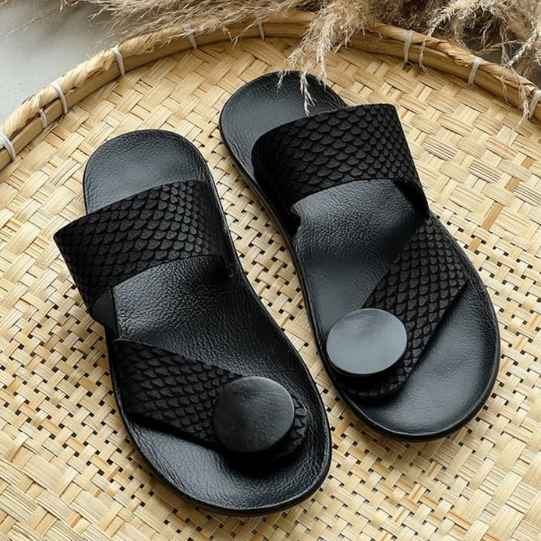 Women's Thong Leather Flat Sandals