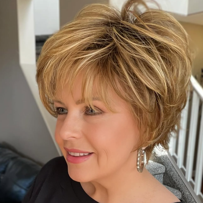 Short Curly Wig With Oblique Bangs