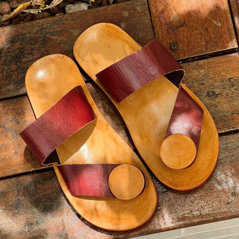 Women's Thong Leather Flat Sandals